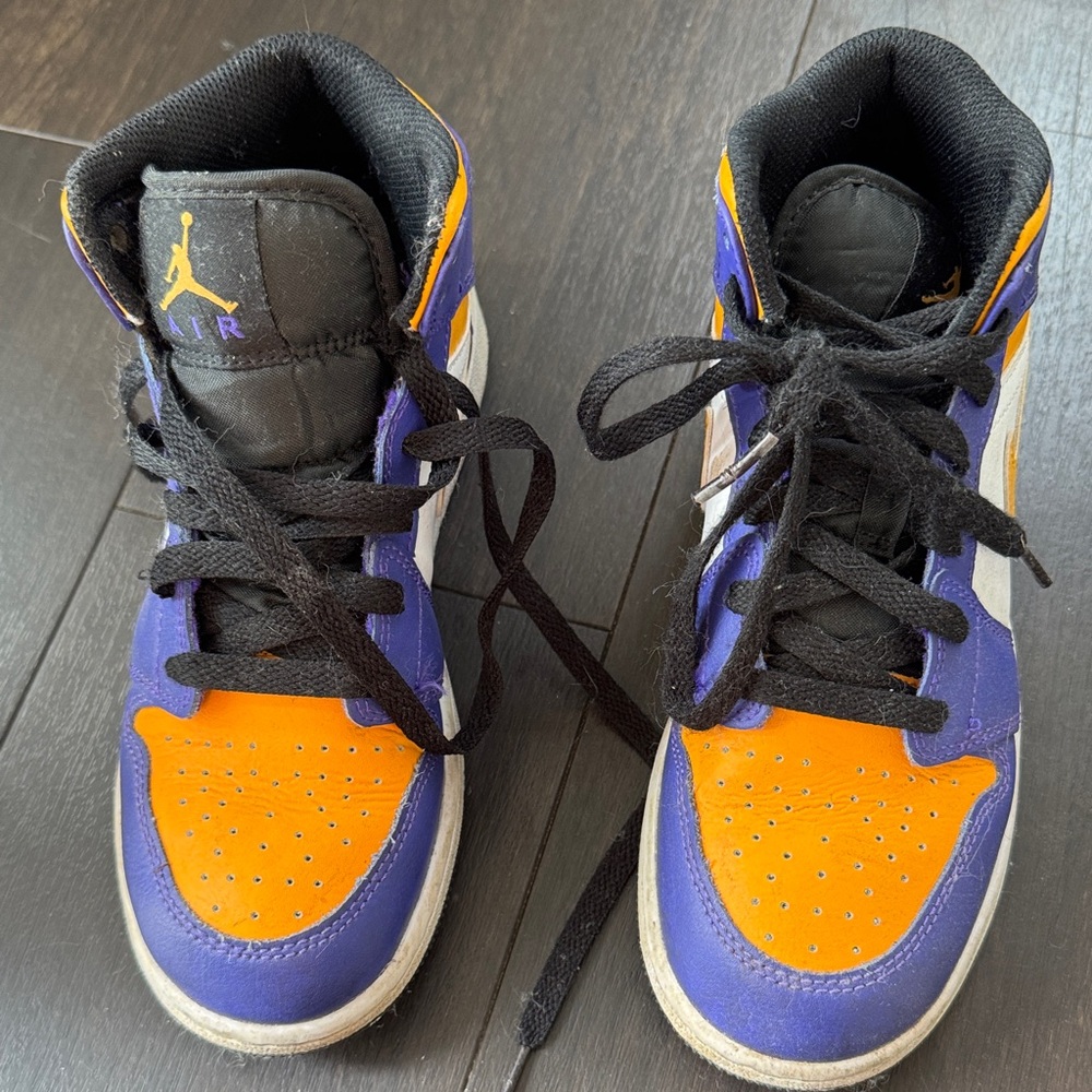 Jordan Kids
Air Jordan 1 Mid "Lakers" sneaker - Picture 5 of 5